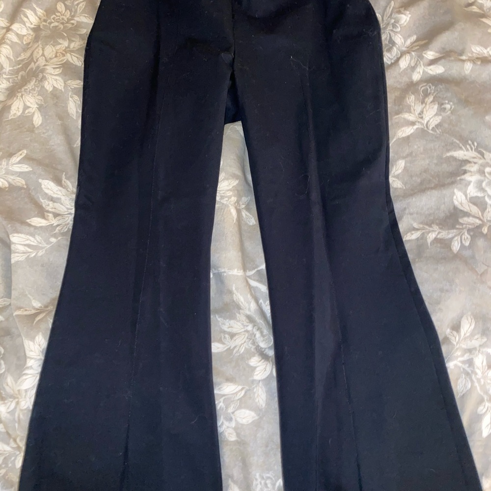 Donna Degnan black cropped slacks with slits- NWT